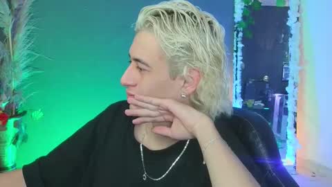 Snapshot of mattias_dantee chatting on October 5, 2025, 4:22 am mattias online show from October 5, 2025, 4:22 am