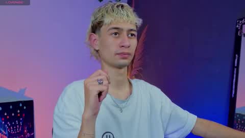 Snapshot of mattias_dantee chatting on December 2, 2025, 5:46 am mattias online show from December 2, 2025, 5:46 am