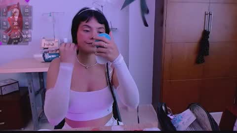 mattilda_18 online show from October 8, 2025, 7:33 pm