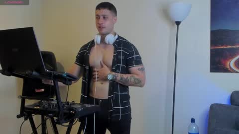 mattsaill_ online show from September 26, 2025, 12:58 am