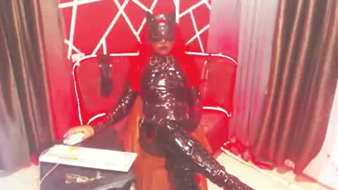 Miss online show from October 4, 2025, 6:39 pm