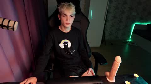 Snapshot of mattyaiden chatting on January 18, 2025, 6:32 pm Matty Aiden online show from January 18, 2025, 6:32 pm