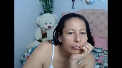 Snapshot of mature_martina_ chatting on September 30, 2025, 4:39 am Martina online show from September 30, 2025, 4:39 am