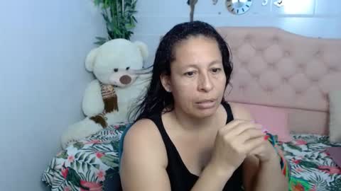 Snapshot of mature_martina_ chatting on September 30, 2025, 11:54 pm Martina online show from September 30, 2025, 11:54 pm