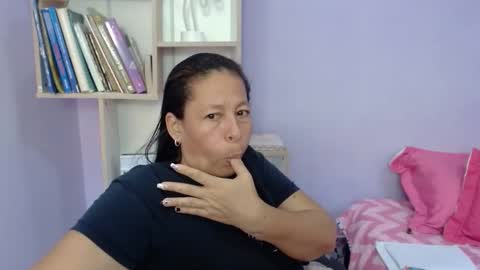 Snapshot of mature_martina_ chatting on November 1, 2025, 9:39 pm Martina online show from November 1, 2025, 9:39 pm