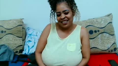 Snapshot of maturedbootyqueen chatting on June 4, 2026, 9:43 pm QUEEN online show from June 4, 2026, 9:43 pm
