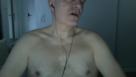 maturehotman online show from March 2, 2025, 6:37 am