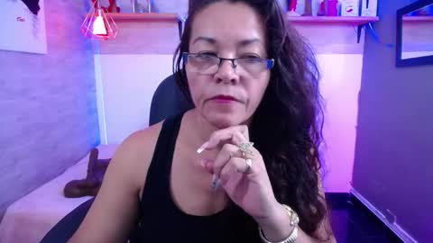 Snapshot of maturepure_ chatting on October 7, 2025, 10:07 pm maturepure_ online show from October 7, 2025, 10:07 pm