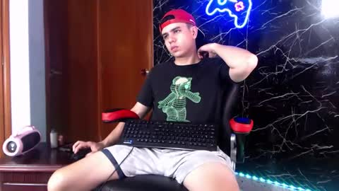 Matias online show from December 10, 2024, 7:22 pm