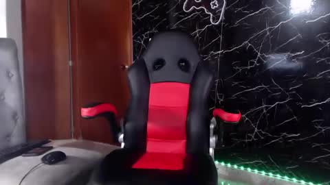 Matias online show from March 5, 2025, 7:49 pm