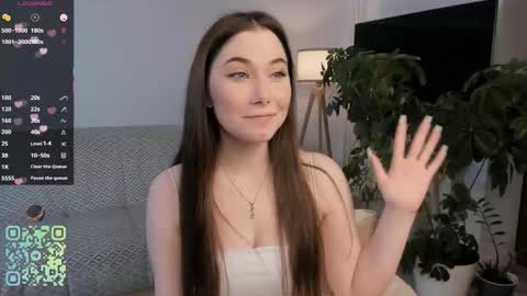 Lucy online show from September 24, 2025, 4:32 pm