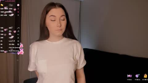 Lucy online show from September 30, 2025, 3:06 pm