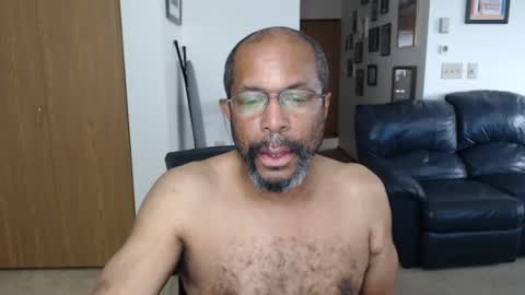 Snapshot of mauricewilson86 chatting on October 22, 2025, 2:50 pm mauricewilson86 online show from October 22, 2025, 2:50 pm