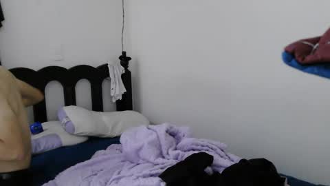 mauroluxandra online show from March 24, 2026, 12:32 pm