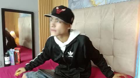 maverickhotson303av online show from December 3, 2025, 4:20 am