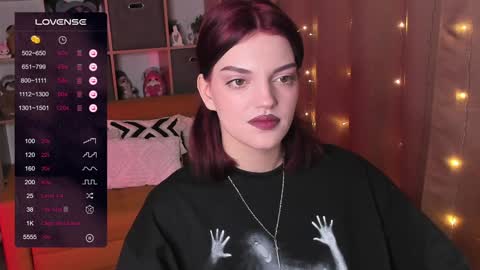 Mavis online show from December 8, 2024, 9:30 pm