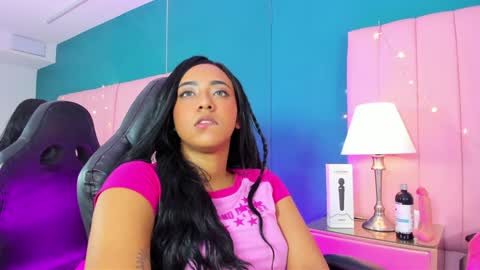 Mavy  online show from December 21, 2024, 4:03 pm