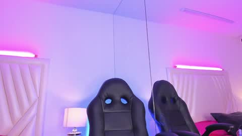 Mavy  online show from January 28, 2025, 3:04 pm