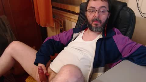 Max online show from December 4, 2024, 8:40 pm