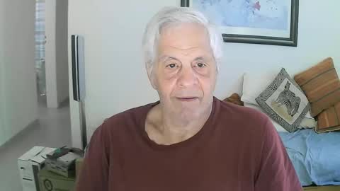 max_2017 online show from February 8, 2025, 7:27 pm