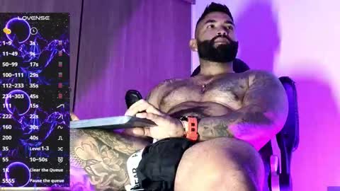 max__prada online show from October 3, 2025, 1:46 am