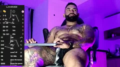 max__prada online show from February 13, 2026, 2:40 am