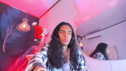 MAX online show from December 23, 2025, 3:15 am