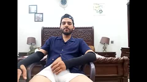 Snapshot of max_crushal chatting on May 28, 2026, 12:24 pm max_crushal online show from May 28, 2026, 12:24 pm