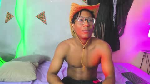 max_cumpower72 online show from October 18, 2025, 5:35 pm