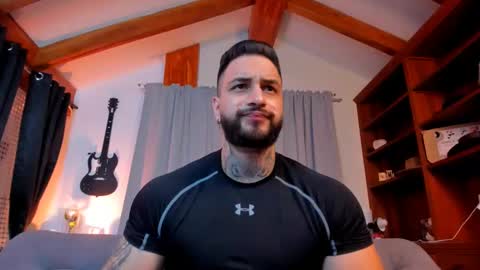 Snapshot of max_dic1 chatting on February 1, 2025, 7:47 am max D. online show from February 1, 2025, 7:47 am