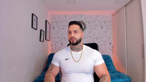 Snapshot of max_dic1 chatting on May 9, 2026, 2:50 am max D. online show from May 9, 2026, 2:50 am