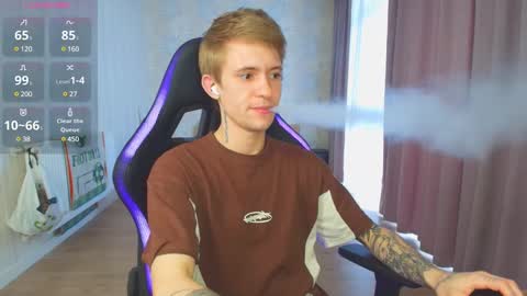 Max Gen with tats 24years  And Ethan without tats 20 years online show from December 30, 2024, 12:09 pm