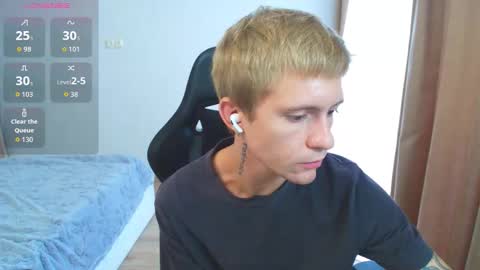 Max Gen with tats 24years  And Ethan without tats 20 years online show from September 27, 2025, 11:48 am