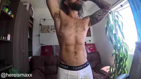 Max Follow me IGX hereismaxx online show from October 25, 2025, 4:24 pm