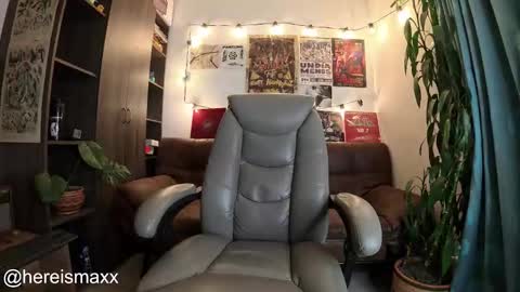 Max Follow me IGX hereismaxx online show from October 29, 2025, 1:41 am