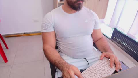max_love25 online show from May 16, 2026, 9:13 pm