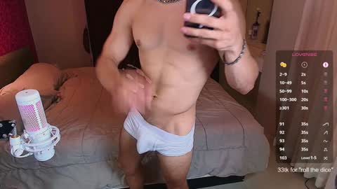 Snapshot of max_russell chatting on December 10, 2024, 11:54 am Former Porn Star online show from December 10, 2024, 11:54 am