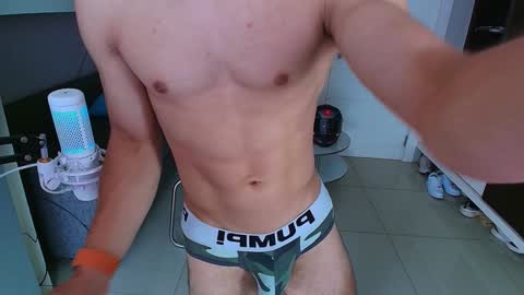 Snapshot of max_russell chatting on February 2, 2025, 4:59 am Former Porn Star online show from February 2, 2025, 4:59 am