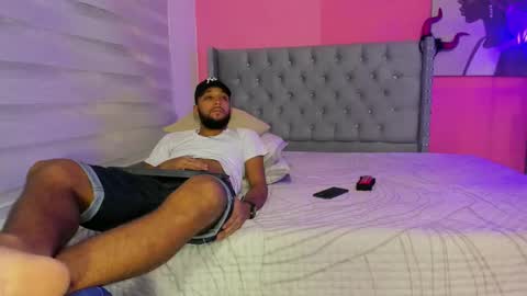 max_sexyhot26 online show from January 14, 2025, 2:19 am