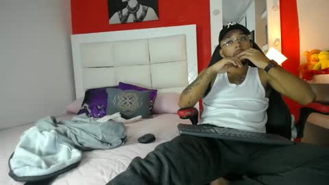 max_sexyhot26 online show from January 19, 2025, 5:05 am