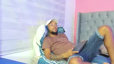 max_sexyhot26 online show from February 5, 2025, 5:52 am