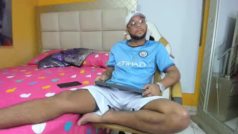 max_sexyhot26 online show from February 7, 2025, 3:01 am