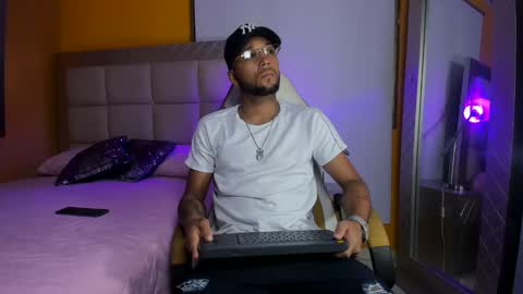 max_sexyhot26 online show from February 10, 2025, 2:30 am