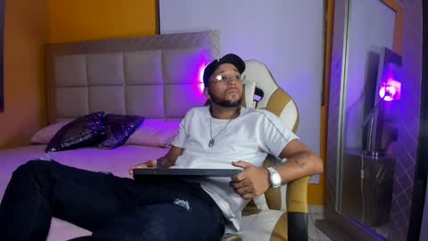 max_sexyhot26 online show from February 10, 2025, 5:36 am