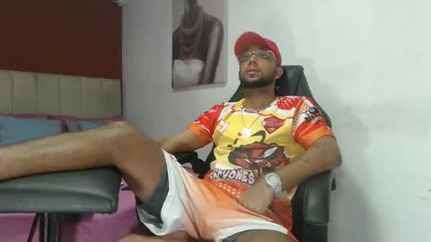 max_sexyhot26 online show from February 20, 2025, 5:44 am