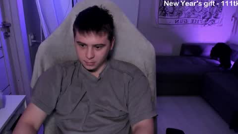 Snapshot of max_sm1th chatting on January 9, 2026, 8:10 pm Max online show from January 9, 2026, 8:10 pm