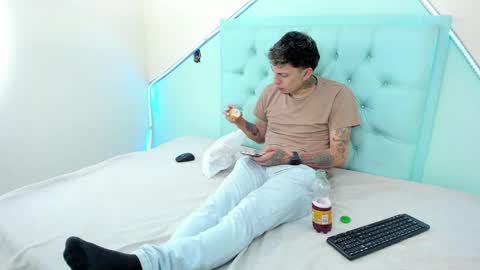 max_sstteel online show from April 9, 2026, 1:16 pm