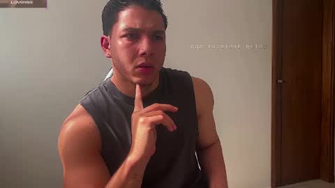 max_valiant1 online show from May 26, 2026, 1:51 pm