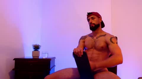 Snapshot of max_xl_ chatting on March 3, 2025, 8:54 pm max_xl_ online show from March 3, 2025, 8:54 pm