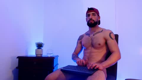 Snapshot of max_xl_ chatting on March 4, 2025, 8:16 pm max_xl_ online show from March 4, 2025, 8:16 pm